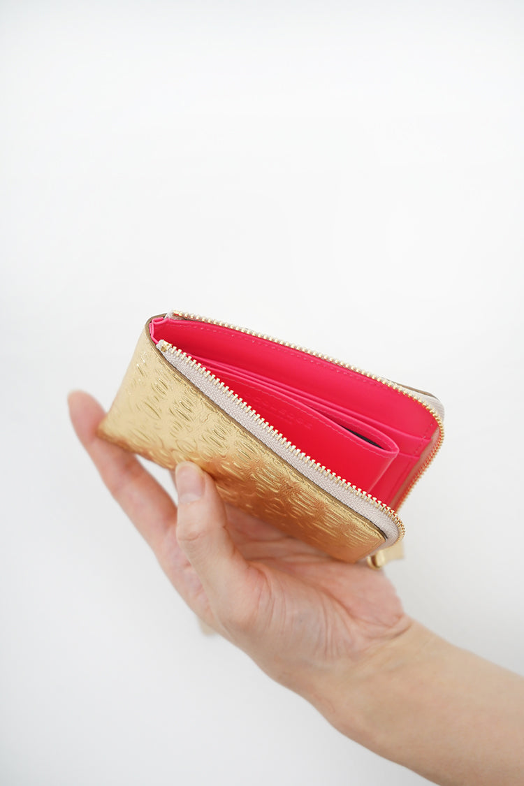 COMPACT WALLET